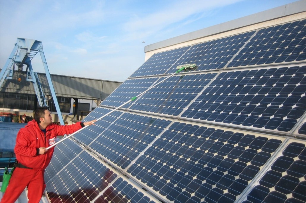 TKW_ Reinigung Solar Photovoltaik