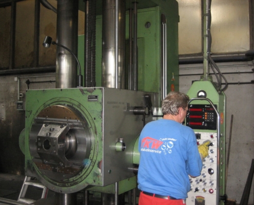 TKW Gebäudereinigung - Industriereinigung - Reinigung von Maschinen und Anlagen