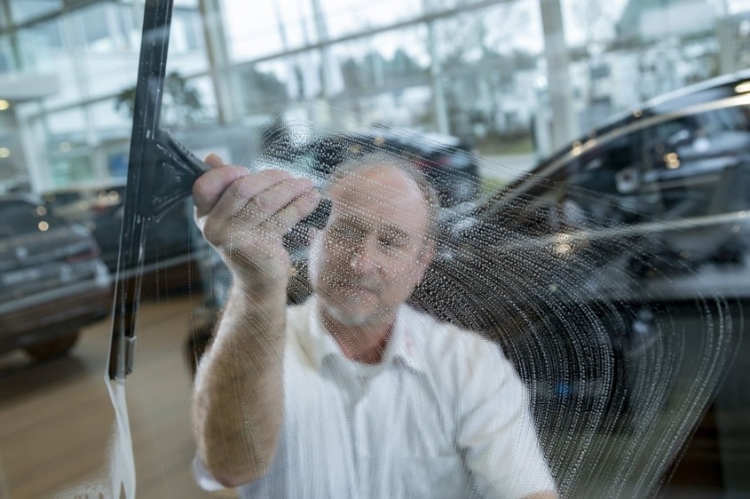 TKW Gebäudereinigung - Glas und Rahmenreinigung_6