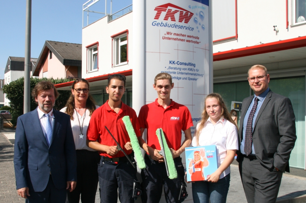 TKW Gebäudereinigung - Jobs in der Gebäudereinigung - Begrüßung Azubis