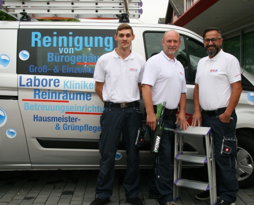 TKW Gebäudereinigung Dienstleistungen Facharbeiter Team