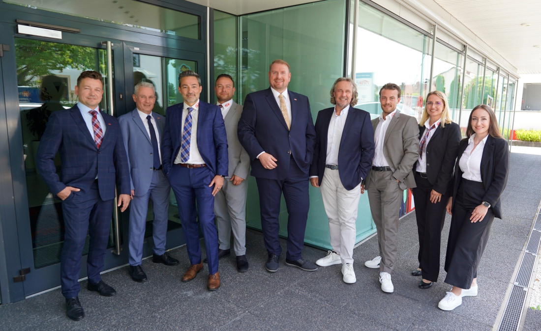 Das Führungsteam von TKW zum 40-jährigen Jubiläum Das Führungsteam von TKW zum 40-jährigen Jubiläum