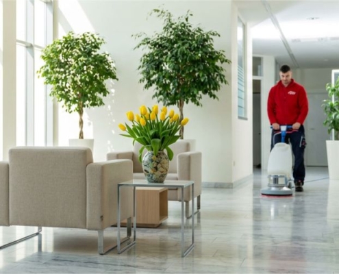 TKW Gebäudereinigung - Grundreinigung im Frühjahr Einscheibenmaschine