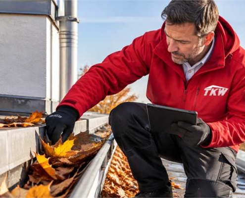 TKW Gebäudereinigung - Herbst Objektbegehung Dachinspektion
